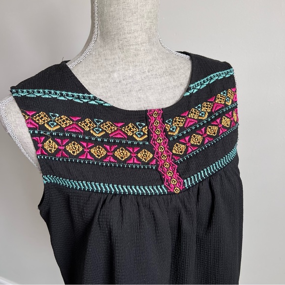 Adrianna Papell Embroidered Sleeveless Blouse Aztec Tribal Crepe Tank Top Medium - Picture 10 of 17
